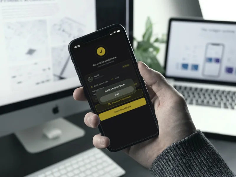 OWL Barbershop mobile app — book a barber, choose a service and manage appointments